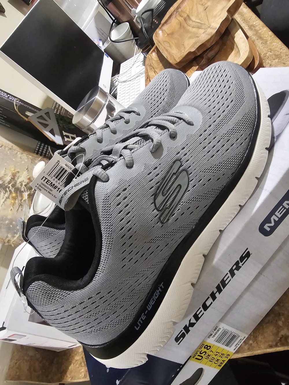 Very Comfortable Skechers Sneakers Size 8.5 In Mens